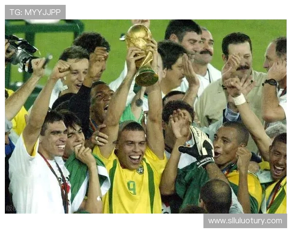 重温2002年韩日世界杯巴西队大名单与冠军传奇征程全景回顾史