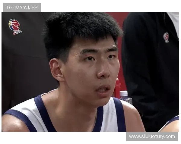 徐昕表现出色17分10板4盖帽展现全明星中锋实力引发媒体热议