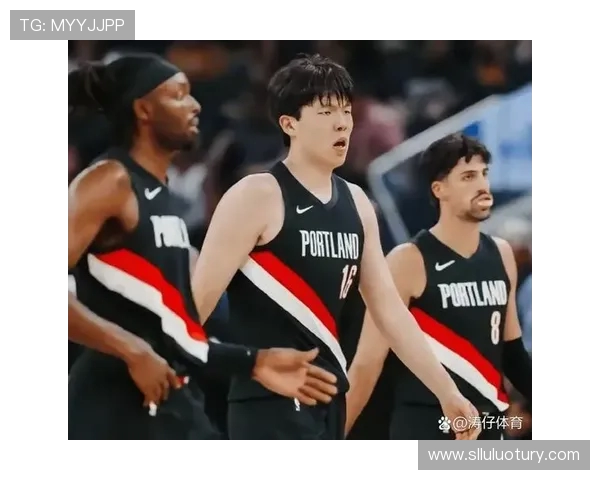 杨瀚森被下放无法随队前往菲尼克斯期待他能好好打场球